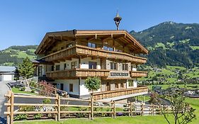 Farmhouse In Schwendau With Ski Storage